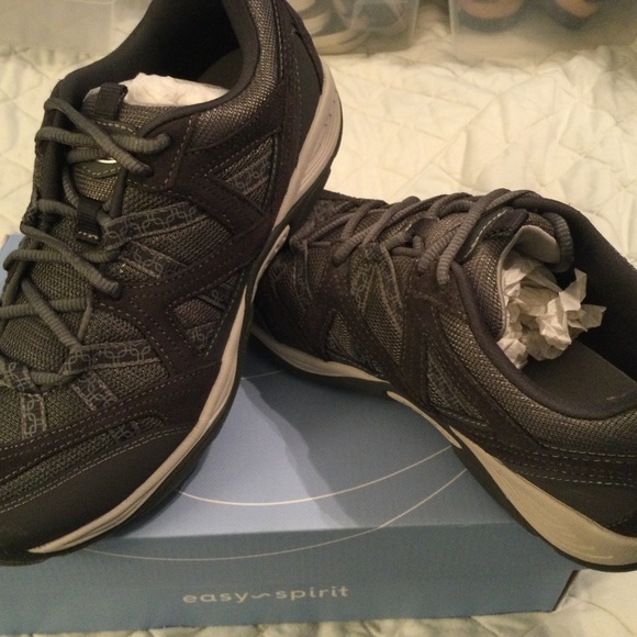 Easy Spirit Shoes - Womens shoes
